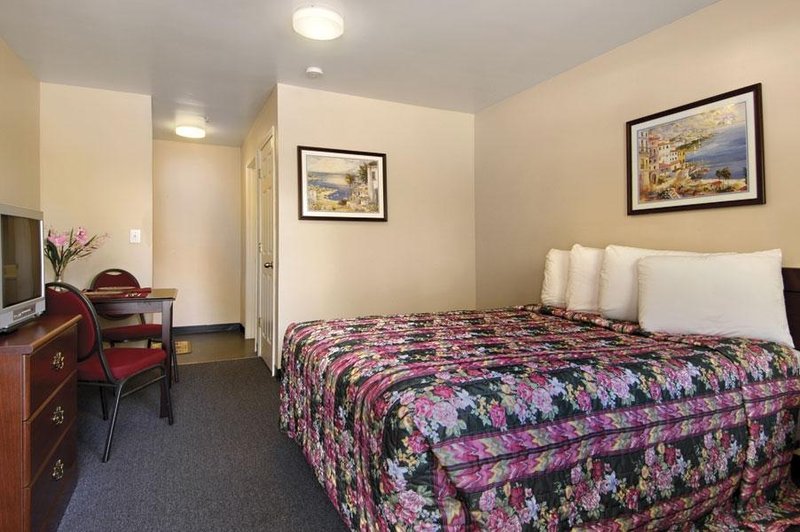 Savannah Suites - Atlanta, GA