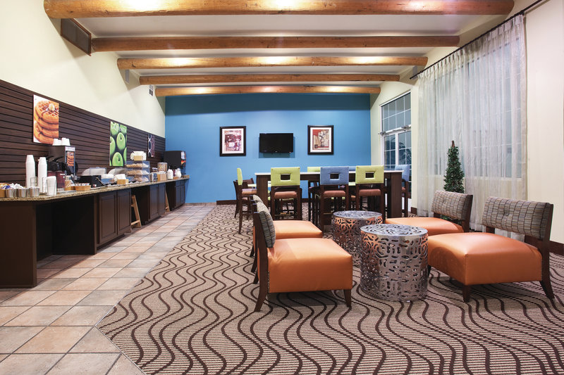 Holiday Inn Express - Santa Rosa, NM