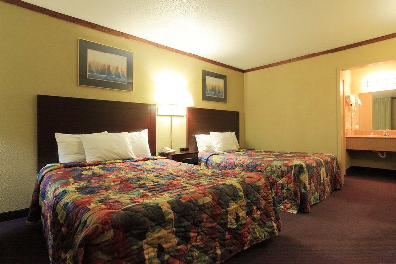 Americas Best Value Inn - Newton, IA
