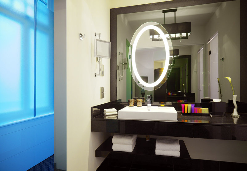 Hotel Am Steinplatz, Autograph Collection® Berlin Guest Bathroom
