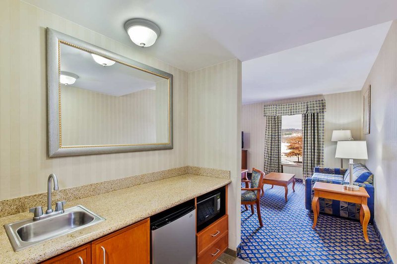 Hampton Inn - Jamestown, NY