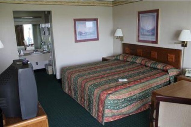 Raintree Inn - New Castle, IN