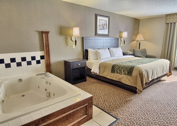 Holiday Inn Express - Uniondale, IN