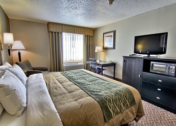 Holiday Inn Express - Uniondale, IN