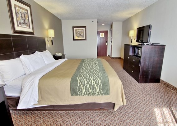 Holiday Inn Express - Uniondale, IN