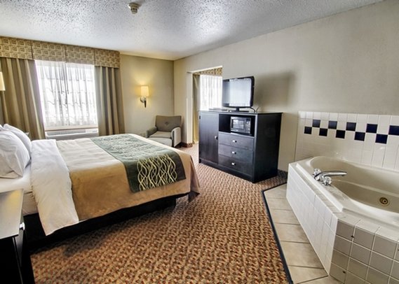 Holiday Inn Express - Uniondale, IN