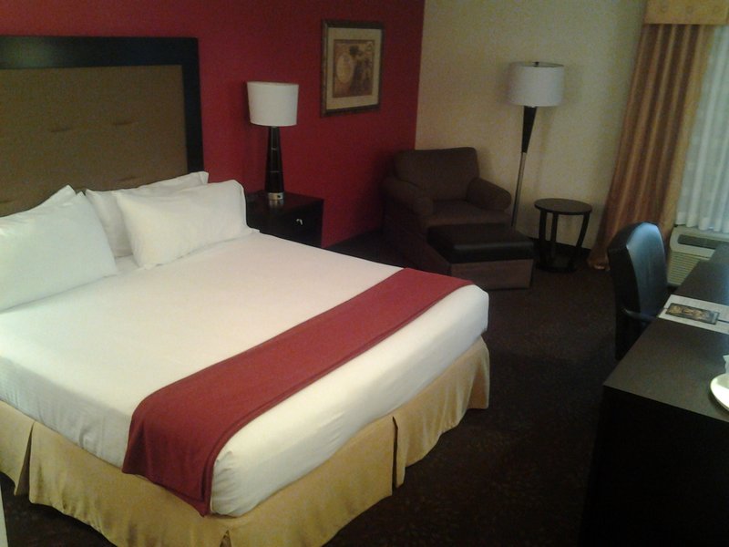 Holiday Inn Express Harlingen - Harlingen, TX