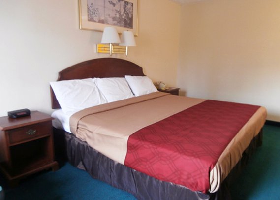 Econo Lodge Colonial - Williamsburg, VA