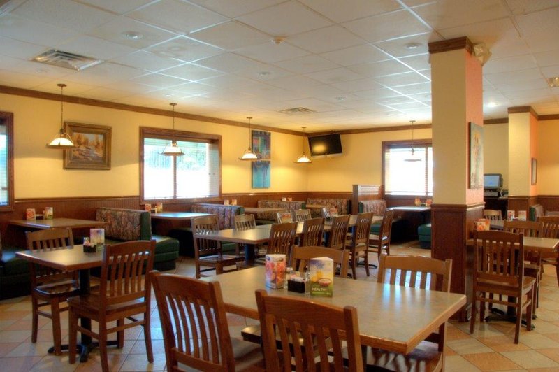 Holiday Inn NORTH LITTLE ROCK - North Little Rock, AR