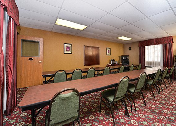 Comfort Inn - New Stanton, PA