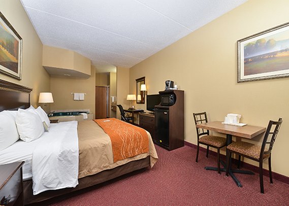 Comfort Inn - New Stanton, PA