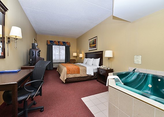 Comfort Inn - New Stanton, PA