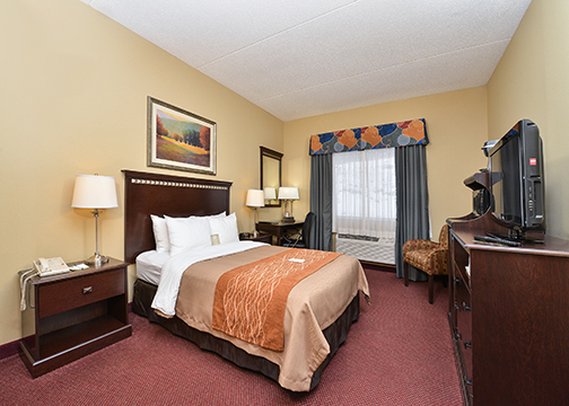 Comfort Inn - New Stanton, PA