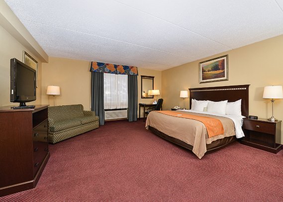 Comfort Inn - New Stanton, PA