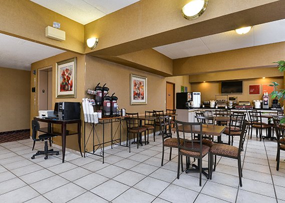 Comfort Inn - New Stanton, PA