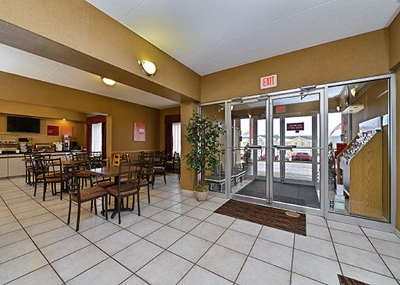 Comfort Inn - New Stanton, PA