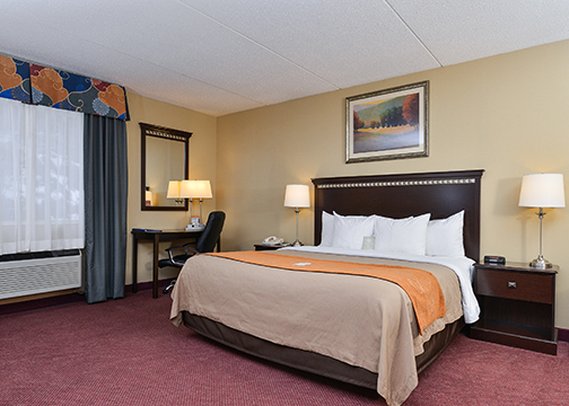Comfort Inn - New Stanton, PA