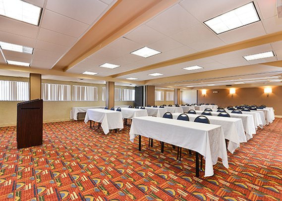 Comfort Inn And Suites - Eatontown, NJ