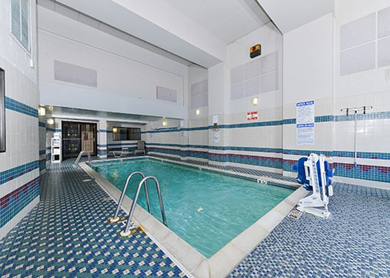 Comfort Inn And Suites - Eatontown, NJ