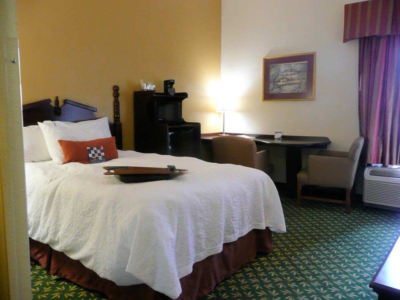 Hampton Inn Decatur - Decatur, AL