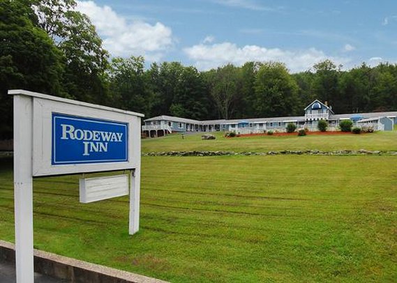 Rodeway Inn - Lee, MA