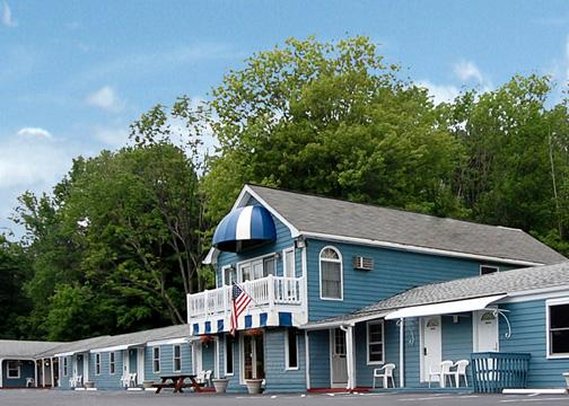 Rodeway Inn - Lee, MA