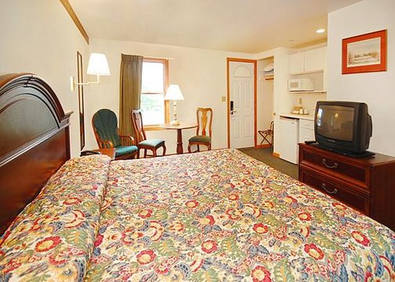 Rodeway Inn - Lee, MA