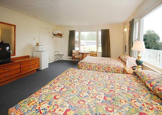 Rodeway Inn - Lee, MA