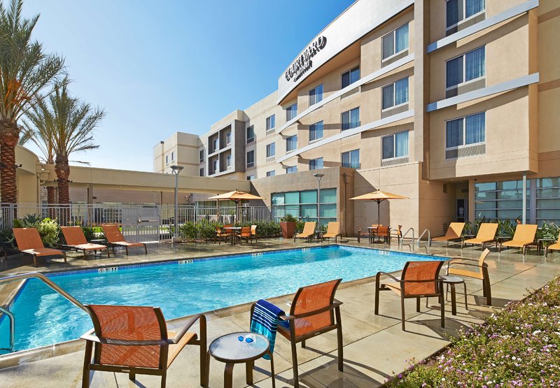 Courtyard By Marriott Long Beach Airport - Long Beach, CA