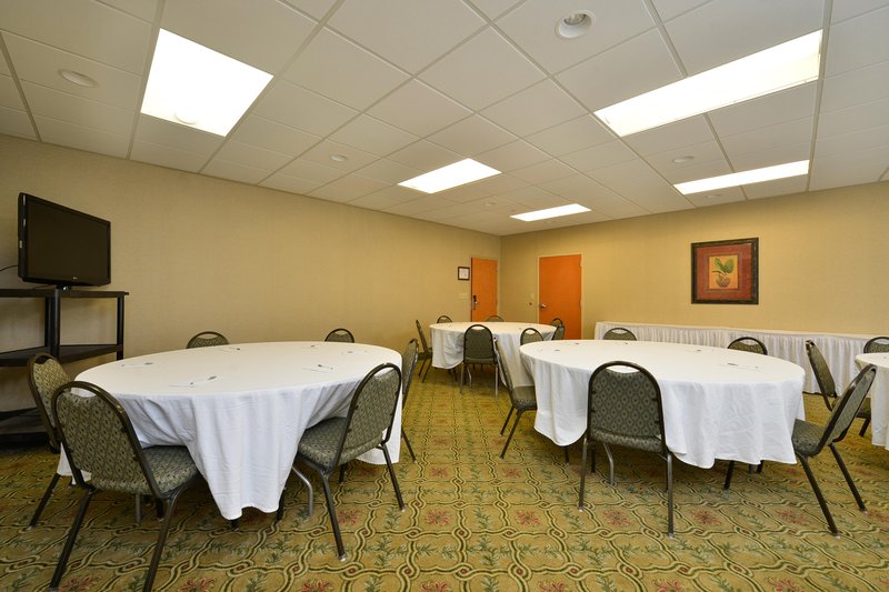 Hampton Inn-Cortland - Cortland, NY
