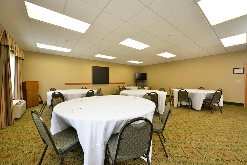 Hampton Inn-Cortland - Cortland, NY