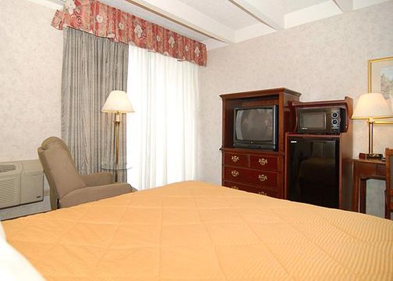 Rodeway Inn - Skokie, IL