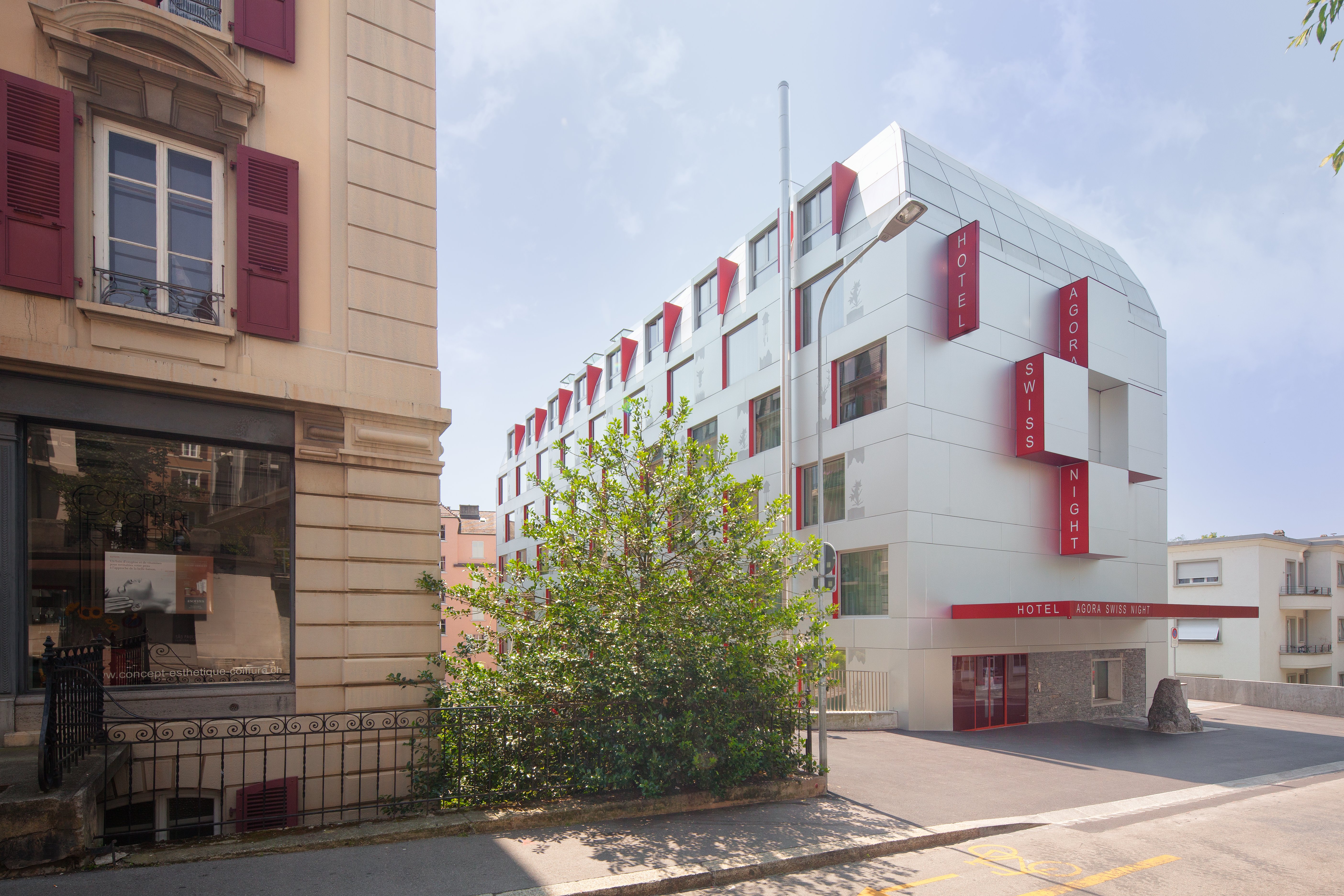 Hotels Near Agora Theater - 433gd8f
