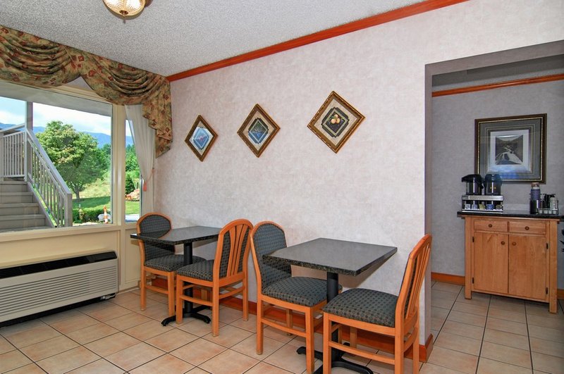 Best Western Smokey Mountain Inn - Waynesville, NC