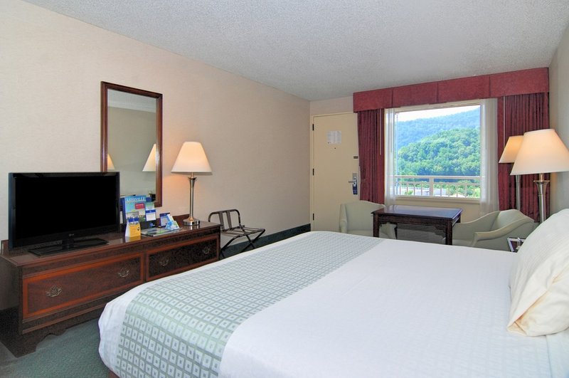 Best Western Smokey Mountain Inn - Waynesville, NC