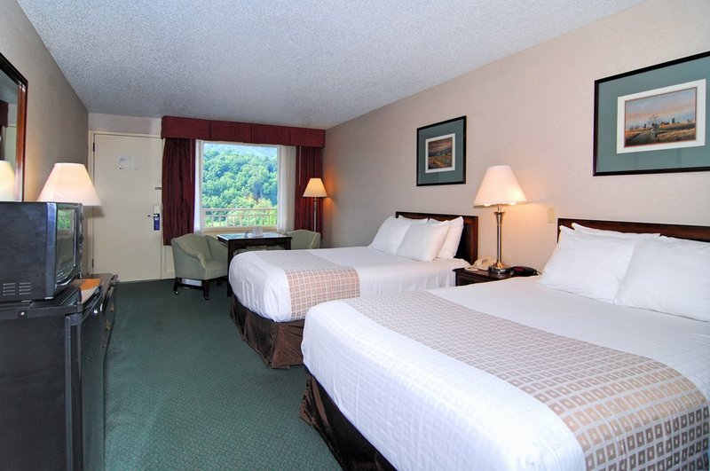 Best Western Smokey Mountain Inn - Waynesville, NC