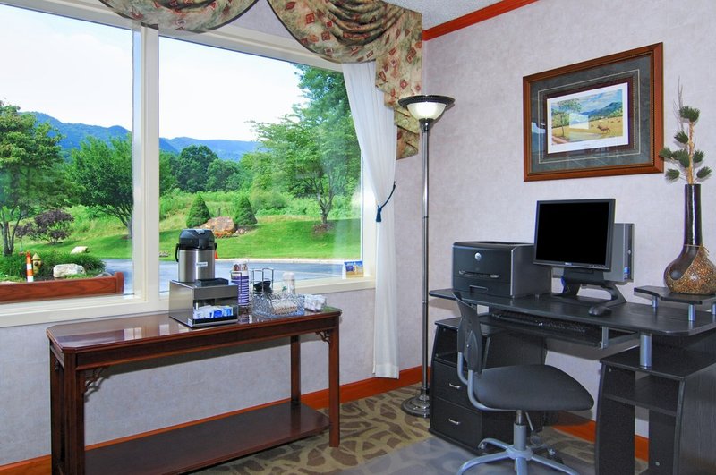 Best Western Smokey Mountain Inn - Waynesville, NC