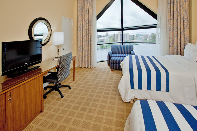 Crowne Plaza Hampton Marina - Hampton, VA