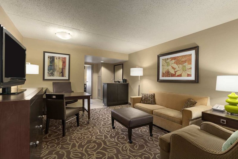 Embassy Suites By Hilton Pittsburgh International Airport - Coraopolis, PA