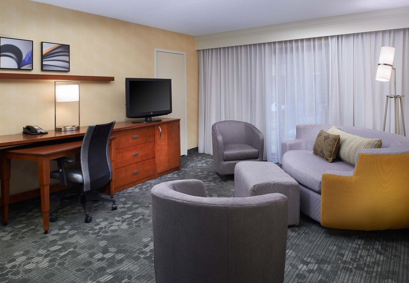 Courtyard By Marriott Detroit Warren - Warren, MI