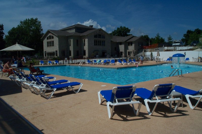 Pointe Royale Clubhouse & Accommodations - Branson, MO