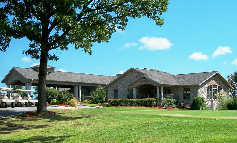 Pointe Royale Clubhouse & Accommodations - Branson, MO