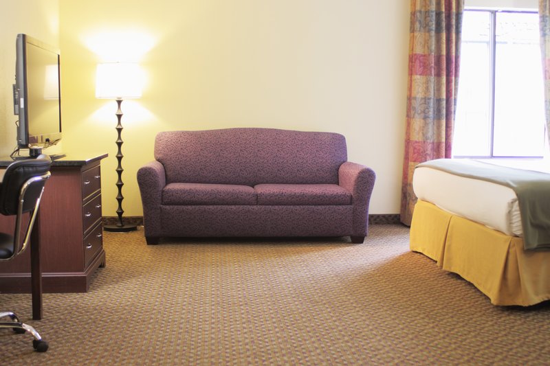 Holiday Inn Express OSAGE BCH - LAKE OF THE OZARKS - Oshkosh, WI