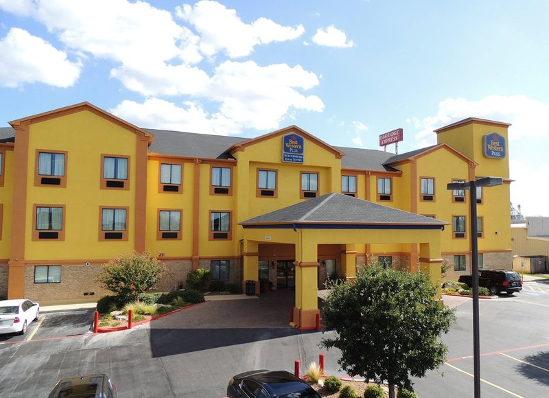 BEST WESTERN PLUS Schulenburg Inn & Suites - Schulenburg, TX