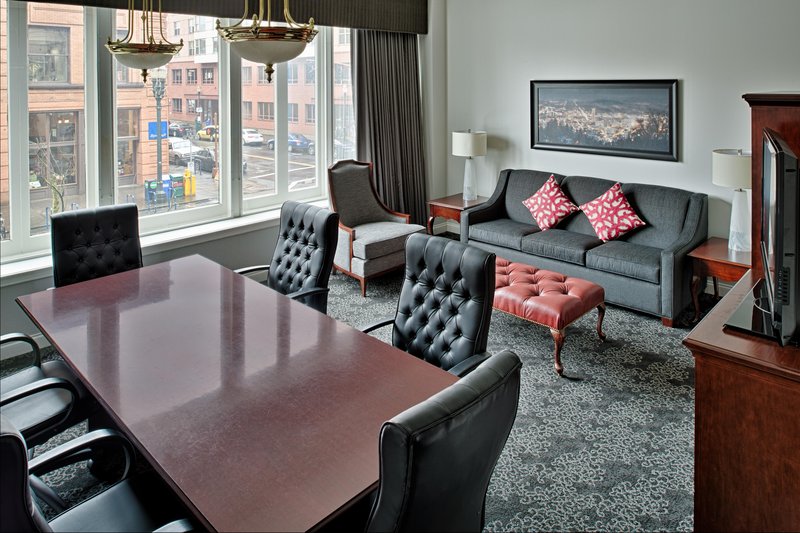 Embassy Suites By Hilton Portland Downtown - Portland, OR