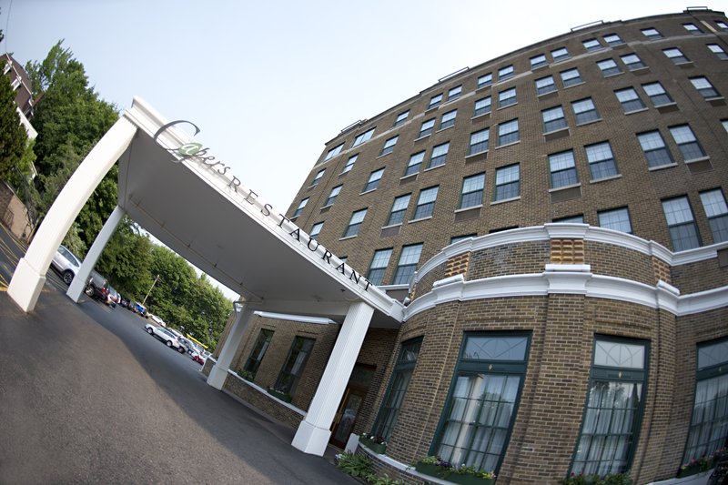 Landmark Inn - Marquette, MI