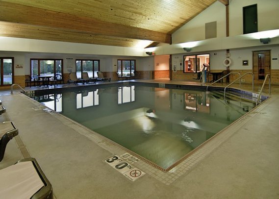 Comfort Suites - Hayward, WI