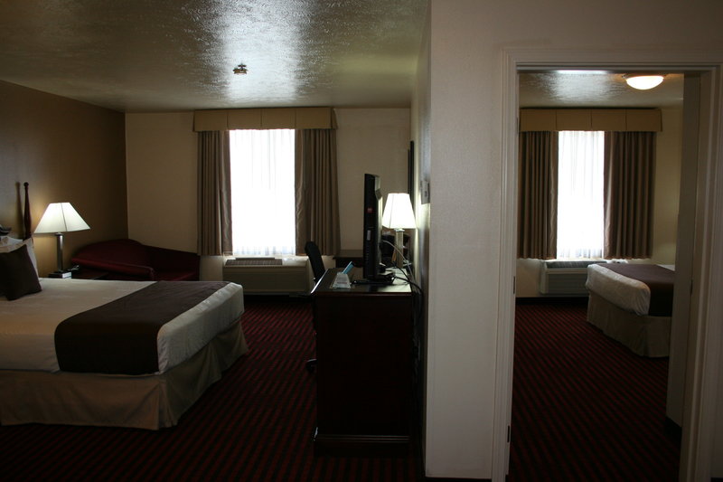 Best Western Plus Salinas Valley Inn & Suites - Salinas, CA