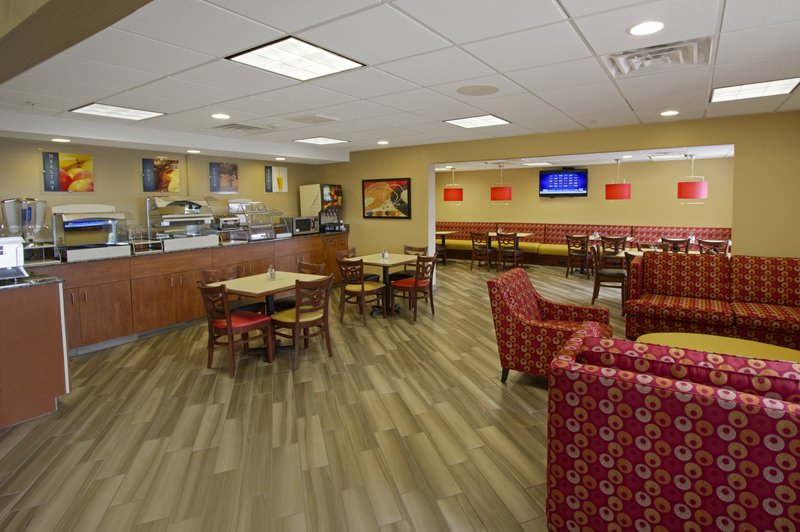 Holiday Inn Express EAST PEORIA - East Peoria, IL