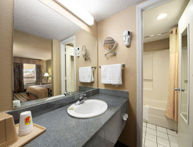 Super 8 By Wyndham Meridian - Meridian, MS